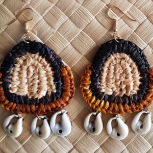 Natural and black woven earrings with shells by Maryann Talia Pau